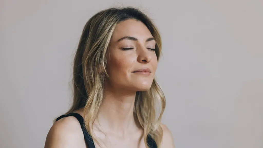 Meditation with Eyes Closed: Why Lighting Matters